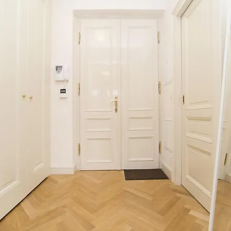 Milosrdnych Apartment *
